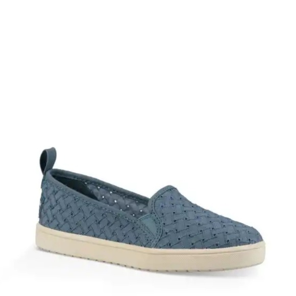 Koolaburra by Ugg Kellen girls slip on shoes - Picture 3 of 7